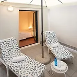 Apart-hotel Lacroma Grado