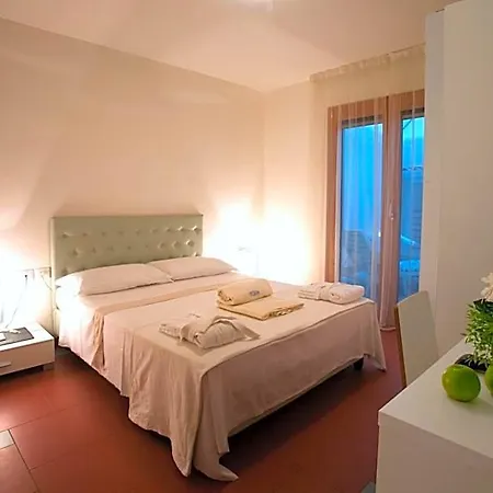 Lacroma 4* Grado