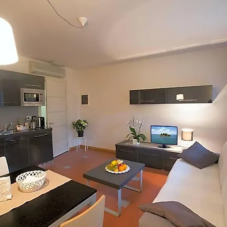Hotel apartamentowy Lacroma Grado