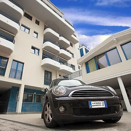 Hotel apartamentowy Lacroma