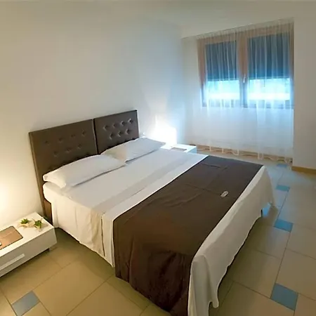 Lacroma Hotel apartamentowy Grado