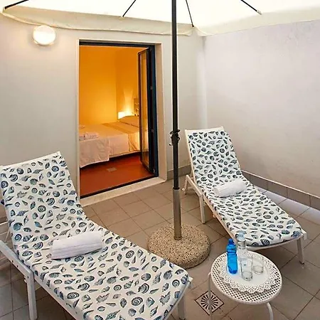Lacroma Hotel apartamentowy 4*