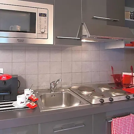 Lacroma Hotel apartamentowy 4*